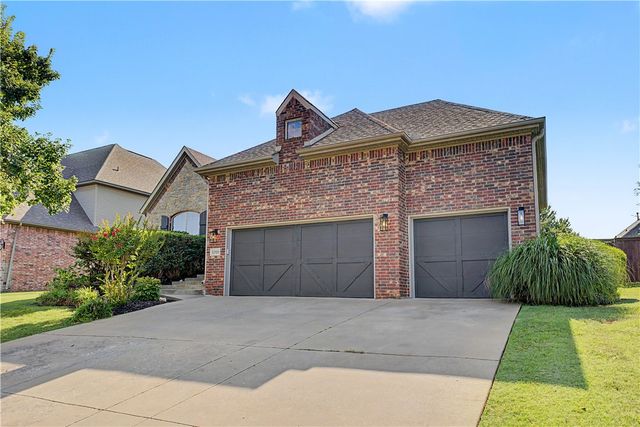 5200 Blaire Mont Road, Bentonville, AR 72713