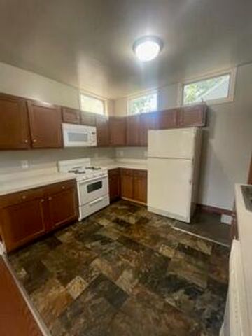 1513 E Oakland Avenue, Lansing, MI 48906