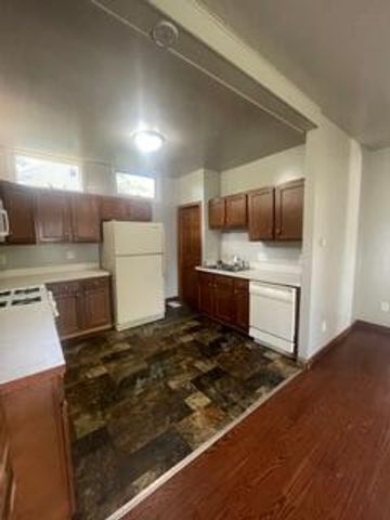 1513 E Oakland Avenue, Lansing, MI 48906