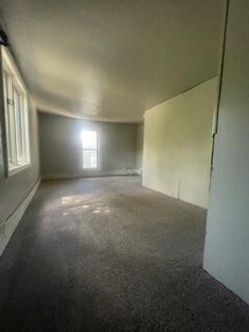 1513 E Oakland Avenue, Lansing, MI 48906