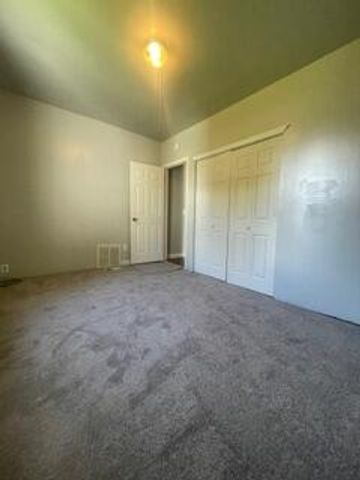 1513 E Oakland Avenue, Lansing, MI 48906