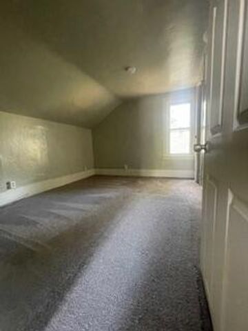 1513 E Oakland Avenue, Lansing, MI 48906