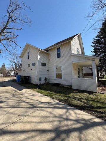 1513 E Oakland Avenue, Lansing, MI 48906