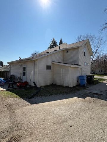 1513 E Oakland Avenue, Lansing, MI 48906