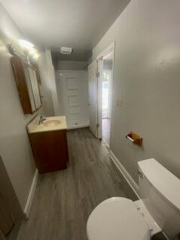 1513 E Oakland Avenue, Lansing, MI 48906