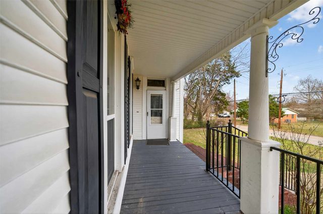 517 S Boyd Street, Lindale, TX 75771