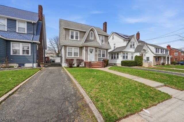 27 Reservoir Pl, Belleville Twp., NJ 07109