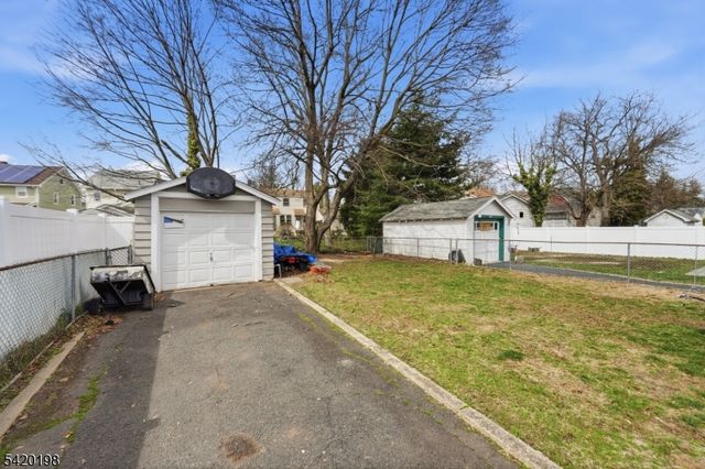 27 Reservoir Pl, Belleville Twp., NJ 07109
