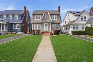 27 Reservoir Pl, Belleville Twp., NJ 07109