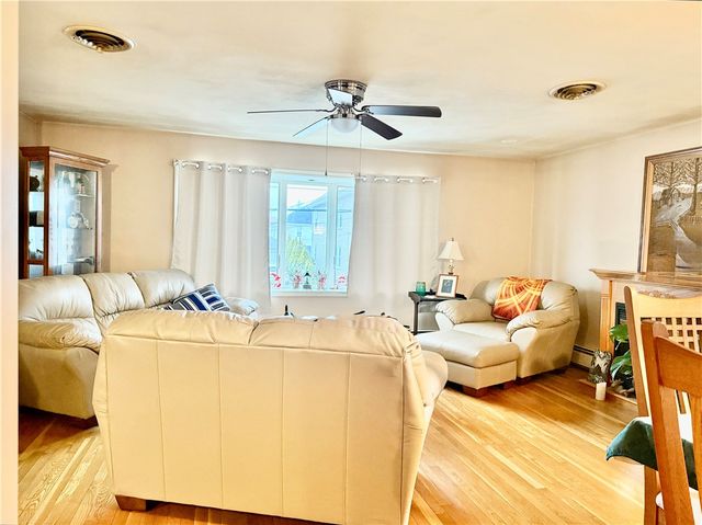 139 Suffolk Avenue, Pawtucket, RI 0261