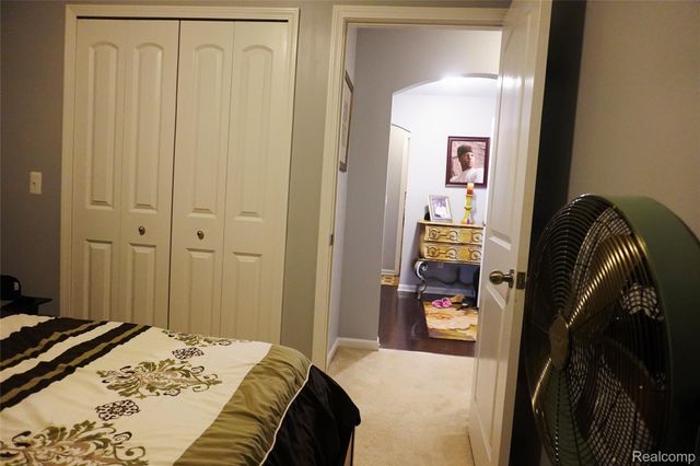 30245 Bradmore Road, Warren, MI 48092