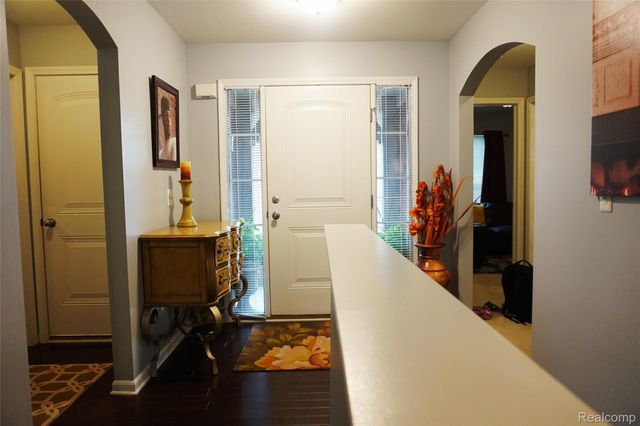 30245 Bradmore Road, Warren, MI 48092