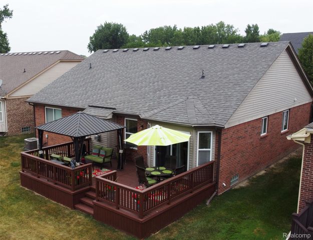 30245 Bradmore Road, Warren, MI 48092