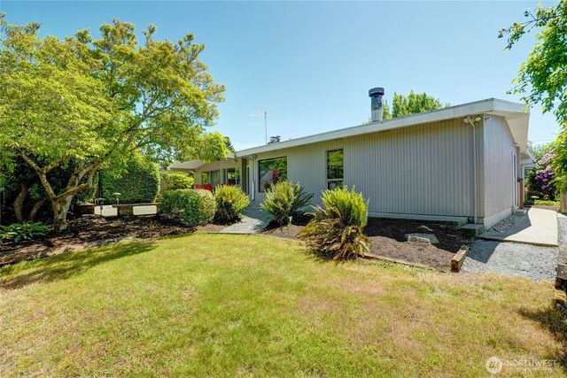 8210 SE 36th Street, Mercer Island, WA 98040