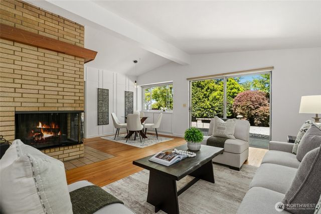8210 SE 36th Street, Mercer Island, WA 98040