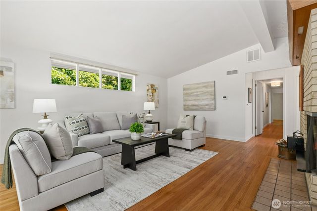 8210 SE 36th Street, Mercer Island, WA 98040