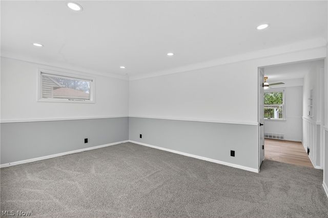 568 Heather Lane, Bedford, OH 44146
