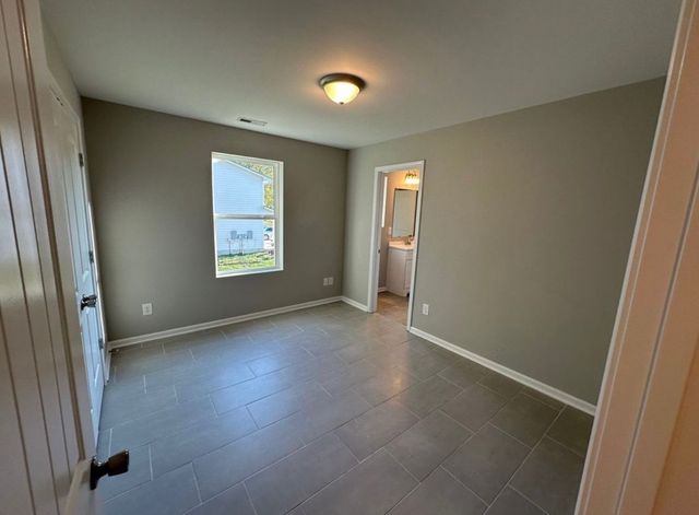 390 Armstrong St, Columbia, TN 38401