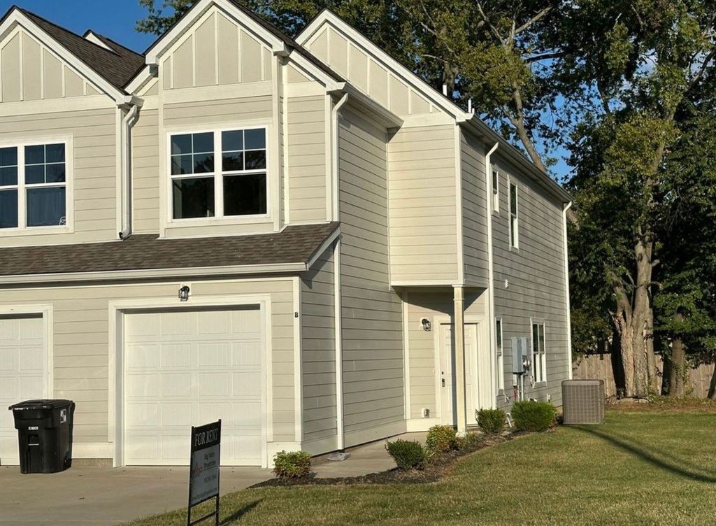 390 Armstrong St, Columbia, TN 38401