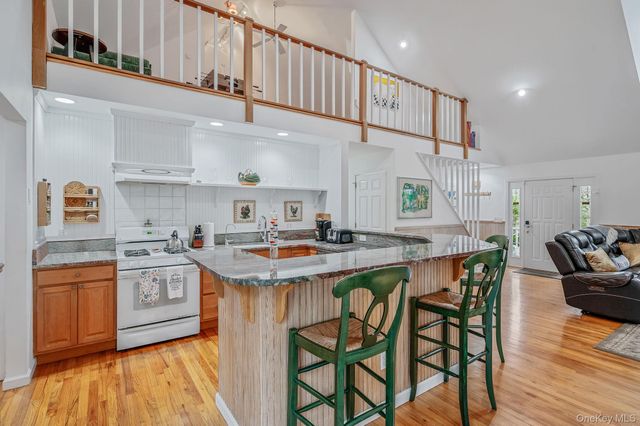 128 Springy Banks Road, East Hampton, NY 11937