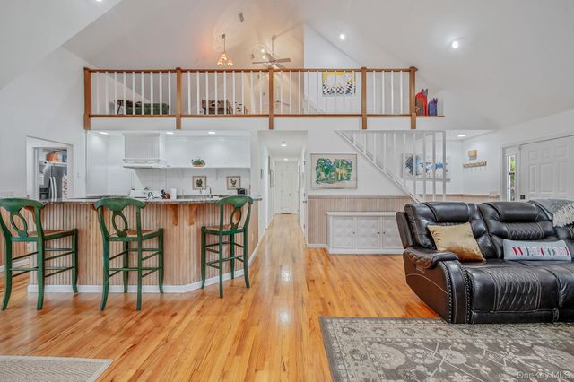128 Springy Banks Road, East Hampton, NY 11937