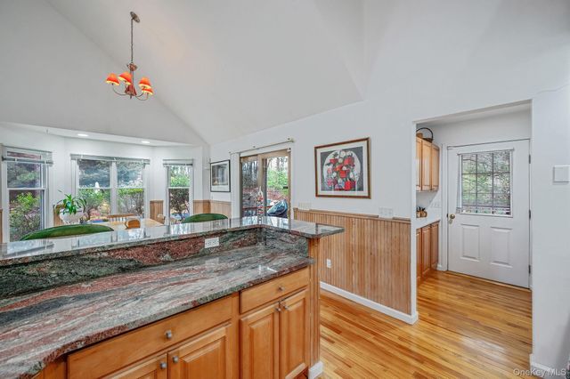 128 Springy Banks Road, East Hampton, NY 11937