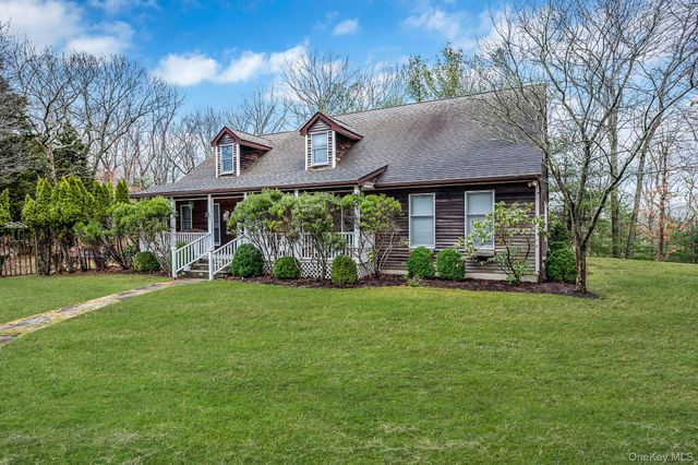 128 Springy Banks Road, East Hampton, NY 11937