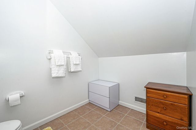 128 Springy Banks Road, East Hampton, NY 11937