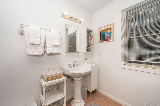 128 Springy Banks Road, East Hampton, NY 11937
