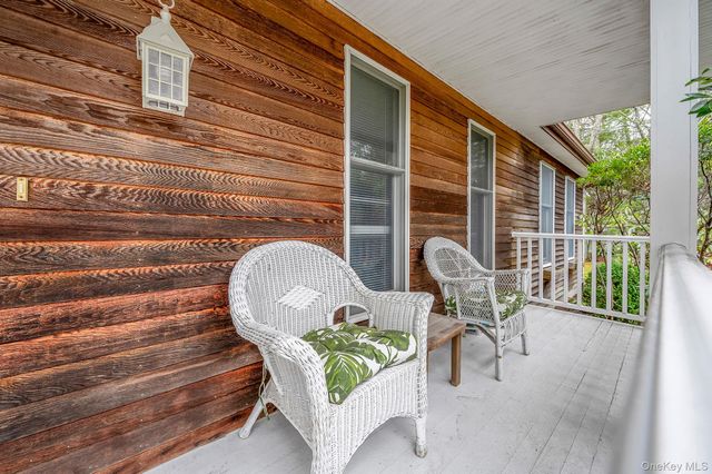 128 Springy Banks Road, East Hampton, NY 11937