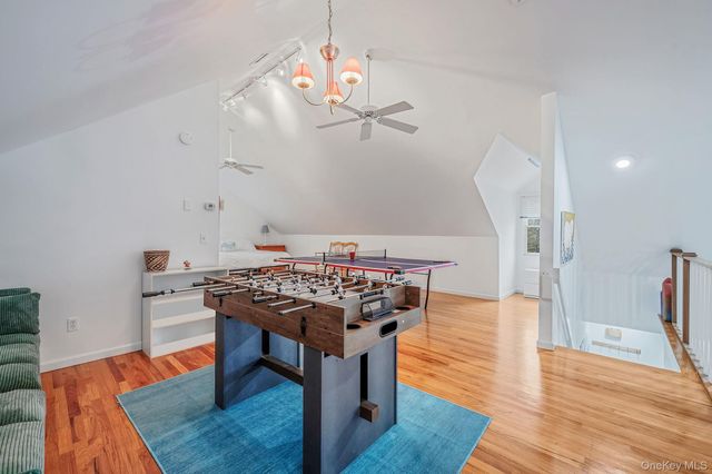128 Springy Banks Road, East Hampton, NY 11937