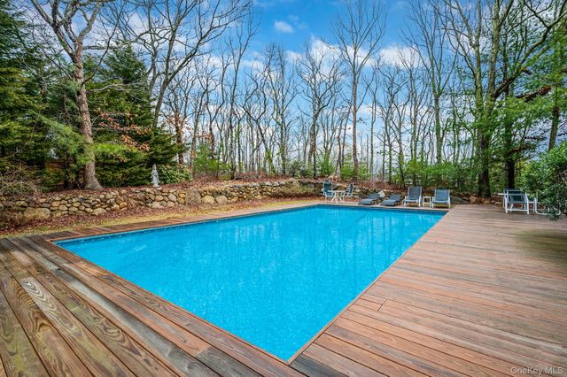 128 Springy Banks Road, East Hampton, NY 11937