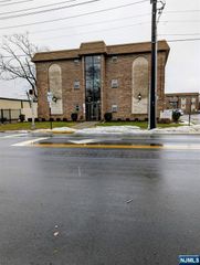 205 Bergen Turnpike 2E, Ridgefield Park, NJ 07066