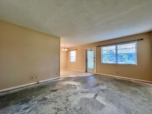 240 Bedford J, West Palm Beach, FL 33417