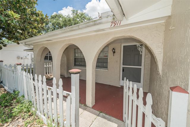 7911 FOXWOOD DRIVE, New Port Richey, FL 34653