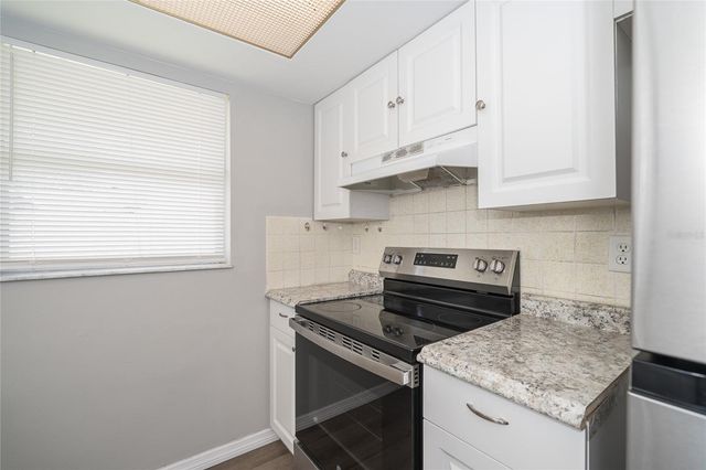 7911 FOXWOOD DRIVE, New Port Richey, FL 34653