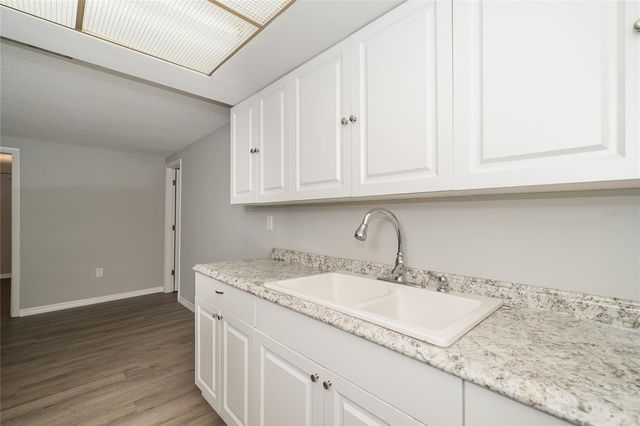 7911 FOXWOOD DRIVE, New Port Richey, FL 34653