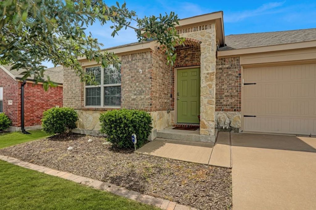 904 Opal Path, Princeton, TX 75407