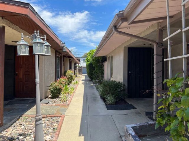 408 Ford Road, Costa Mesa, CA 92627