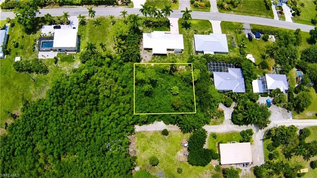 7455 Georgiana DR, Bokeelia, FL 33922