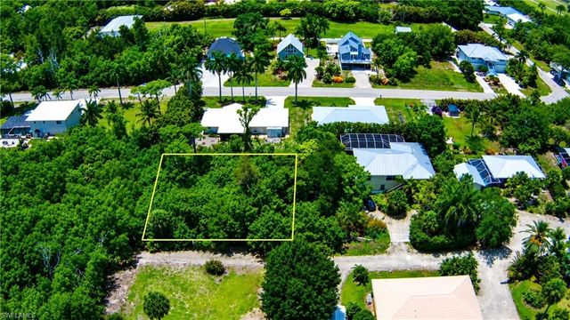 7455 Georgiana DR, Bokeelia, FL 33922