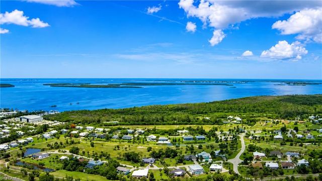 7455 Georgiana DR, Bokeelia, FL 33922