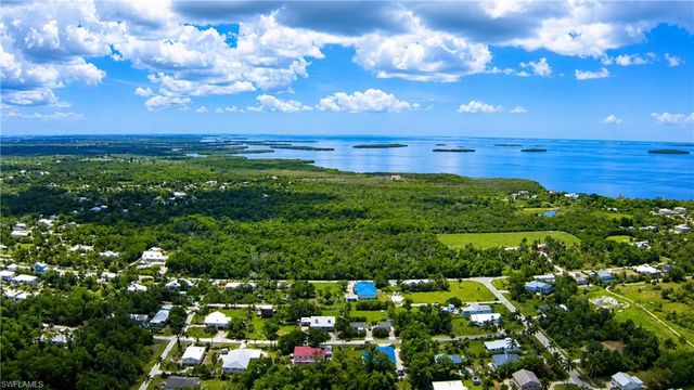 7455 Georgiana DR, Bokeelia, FL 33922