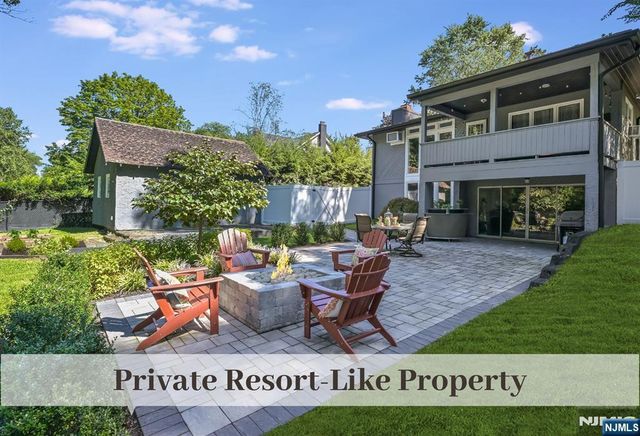 30 John Dow Avenue, Waldwick, NJ 07463