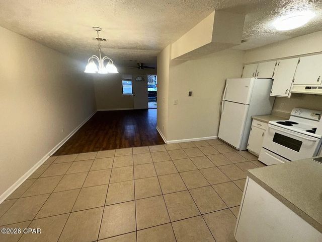 3910 Venetian Circle, Panama City, FL 32405
