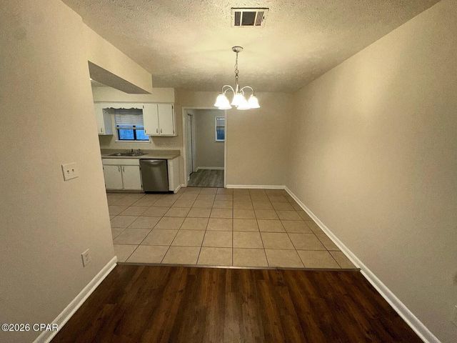 3910 Venetian Circle, Panama City, FL 32405