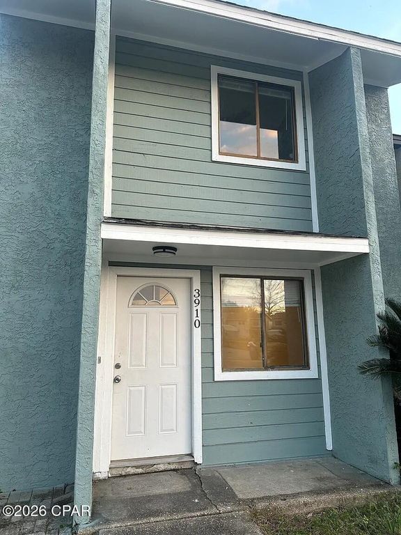 3910 Venetian Circle, Panama City, FL 32405