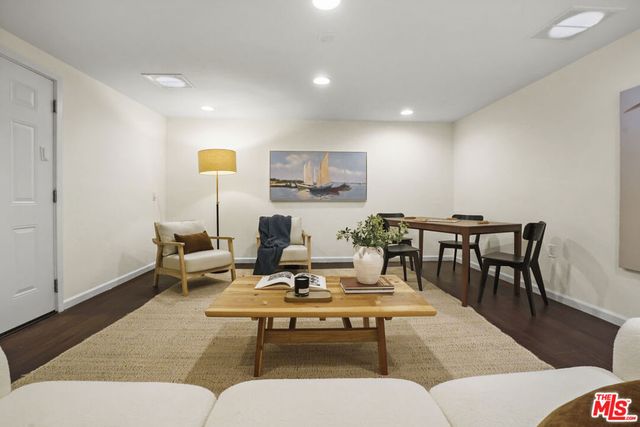 2910 W 78th Place, Inglewood, CA 90305