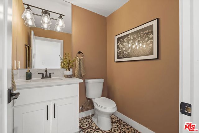 2910 W 78th Place, Inglewood, CA 90305