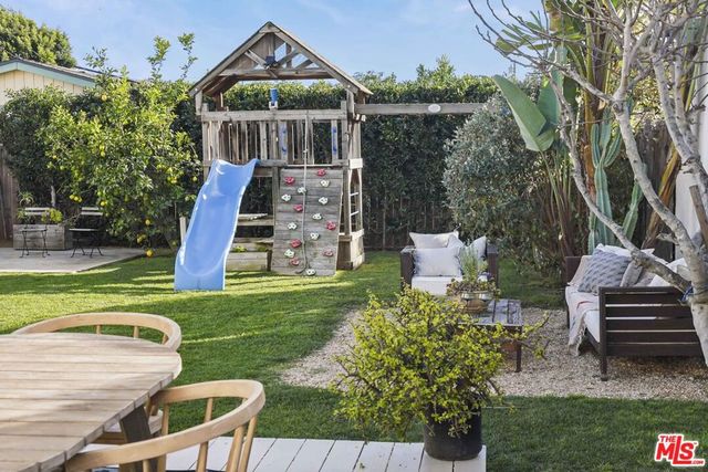 2910 W 78th Place, Inglewood, CA 90305